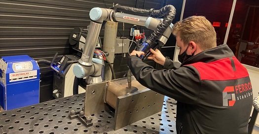 Meerlaagslassen van staal met cobot Meerlaagslassen van staal met cobot