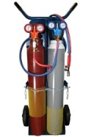 Gloor Las -en snijset Lilliput Bestaande uit; -Cilinderwagen 2 x 10L -Mini-red.ventiel acetyleen -Mini-red.ventiel zuurstof -Vlamdover acetyleen -5mtr. duoslang 6x6mm -Las -en snijset Gloor Lilliput -Flessensleutel 3-in-1